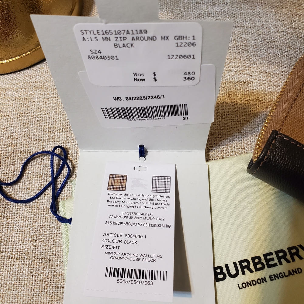 Burberry Small Zip Around Wallet in Vintage Check and Black - Picture 3 of 5